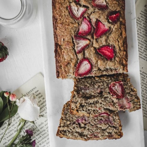 easy strawberry banana bread