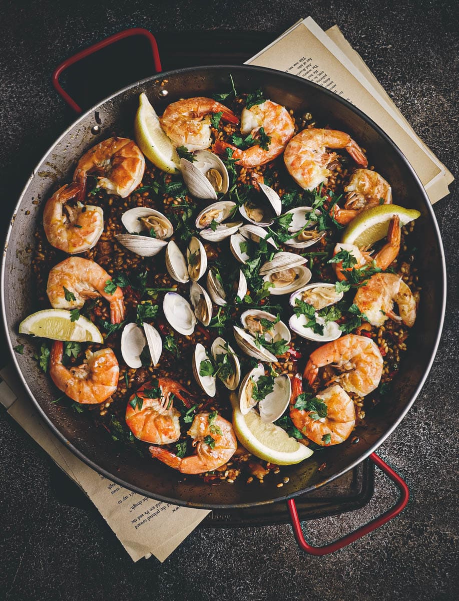 chicken and seafood paella