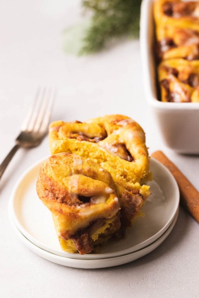pumpkin cinnamon rolls with apple pie filling