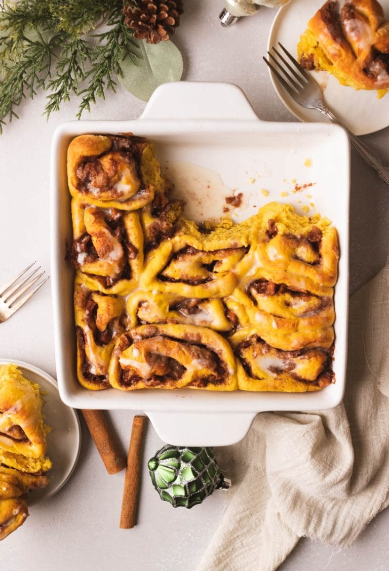 pumpkin cinnamon rolls with apple pie filling