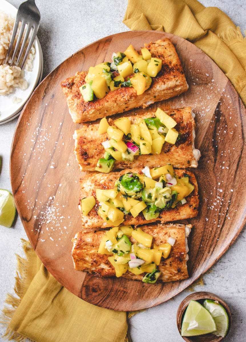 pan seared blackened mahi mahi with mango salsa