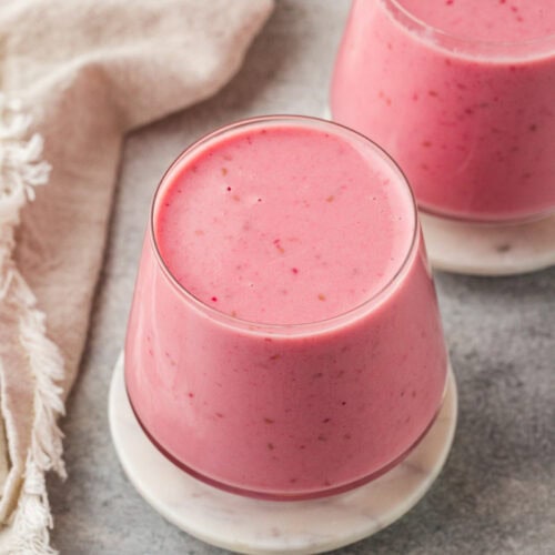 raspberry greek yogurt smoothie.