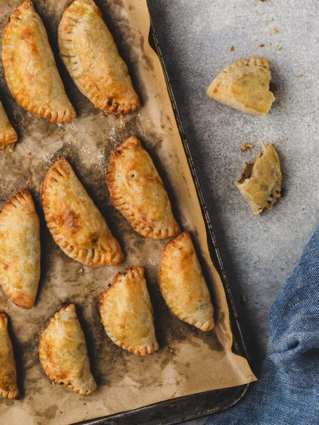Baked Apple Empanadas